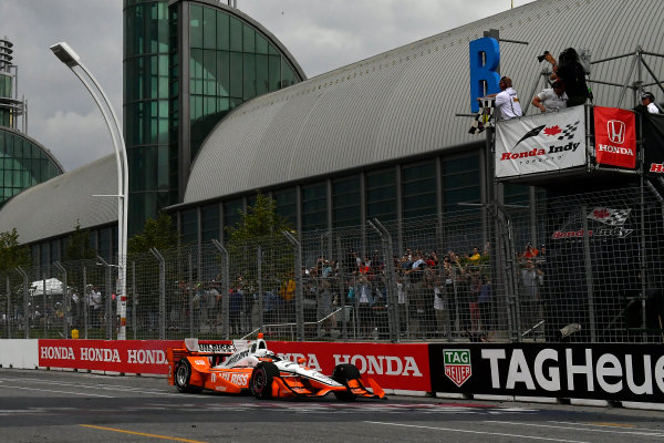 Verizon IndyCar Series
Honda Indy Toronto
Toronto, ON CAN
Sunday 16 July 2017
Josef Newgarden, Team Penske Chevrolet crosses the finish line under the checkered flag for the win
World Copyright: Scott R LePage
LAT Images
ref: Digital Image lepage-170716-to-5101 Verizon IndyCar Series
Honda Indy Toronto
Toronto, ON CAN
Sunday 16 July 2017
Josef Newgarden, Team Penske Chevrolet crosses the finish line under the checkered flag for the win
World Copyright: Scott R LePage
LAT Images
ref: Digital Image lepage-170716-to-5101