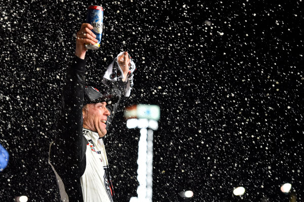 Monster Energy NASCAR Cup Series
Folds of Honor Quik Trip 500
Atlanta Motor Speedway, Hampton, GA USA
Sunday 25 February 2018
Kevin Harvick, Stewart-Haas Racing, Jimmy John's Ford Fusion celebrates his win
World Copyright: Nigel Kinrade
NKP / LAT Images Monster Energy NASCAR Cup Series
Folds of Honor Quik Trip 500
Atlanta Motor Speedway, Hampton, GA USA
Sunday 25 February 2018
Kevin Harvick, Stewart-Haas Racing, Jimmy John's Ford Fusion celebrates his win
World Copyright: Nigel Kinrade
NKP / LAT Images