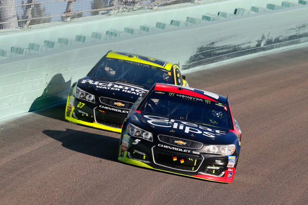 Monster Energy NASCAR Cup Series
Ford EcoBoost 400
Homestead-Miami Speedway, Homestead, FL USA
Sunday 19 November 2017
Kasey Kahne, Hendrick Motorsports, Great Clips Chevrolet SS and Paul Menard, Richard Childress Racing, Richmond/Menards Chevrolet SS
World Copyright: Russell LaBounty
LAT Images Monster Energy NASCAR Cup Series
Ford EcoBoost 400
Homestead-Miami Speedway, Homestead, FL USA
Sunday 19 November 2017
Kasey Kahne, Hendrick Motorsports, Great Clips Chevrolet SS and Paul Menard, Richard Childress Racing, Richmond/Menards Chevrolet SS
World Copyright: Russell LaBounty
LAT Images