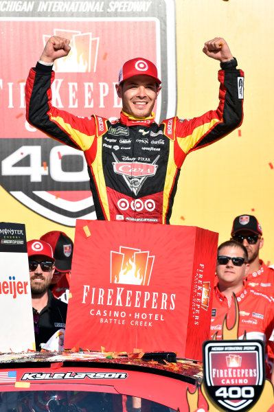 Monster Energy NASCAR Cup Series
FireKeepers Casino 400
Michigan International Speedway, Brooklyn, MI USA
Sunday 18 June 2017
Kyle Larson, Chip Ganassi Racing, Cars 3 Target Chevrolet SS celebrates his win in Victory Lane
World Copyright: Nigel Kinrade
LAT Images