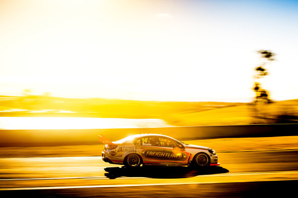 2017 Supercars Championship Round 9. 
Sydney SuperSprint, Sydney Motorsport Park, Eastern Creek, Australia.
Friday 18th August to Sunday 20th August 2017.
Tim Slade, Brad Jones Racing Holden. 
World Copyright: Daniel Kalisz/LAT Images
Ref: Digital Image 180817_VASCR9_DKIMG_1892.jpg