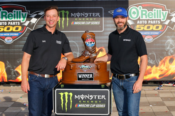 2017 Monster Energy NASCAR Cup Series
O'Reilly Auto Parts 500
Texas Motor Speedway, Fort Worth, TX USA
Sunday 9 April 2017
Jimmie Johnson celebrates in victory lane
World Copyright: Russell LaBounty/LAT Images
ref: Digital Image 17TEX1rl_5481 2017 Monster Energy NASCAR Cup Series
O'Reilly Auto Parts 500
Texas Motor Speedway, Fort Worth, TX USA
Sunday 9 April 2017
Jimmie Johnson celebrates in victory lane
World Copyright: Russell LaBounty/LAT Images
ref: Digital Image 17TEX1rl_5481