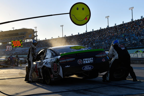Monster Energy NASCAR Cup Series
Ford EcoBoost 400
Homestead-Miami Speedway, Homestead, FL USA
Sunday 19 November 2017
Kevin Harvick, Stewart-Haas Racing, Jimmy John's Ford Fusion
World Copyright: Rusty Jarrett
LAT Images Monster Energy NASCAR Cup Series
Ford EcoBoost 400
Homestead-Miami Speedway, Homestead, FL USA
Sunday 19 November 2017
Kevin Harvick, Stewart-Haas Racing, Jimmy John's Ford Fusion
World Copyright: Rusty Jarrett
LAT Images
