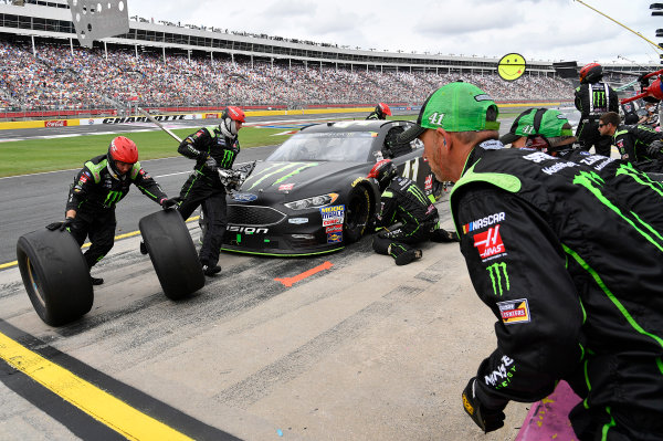 Monster Energy NASCAR Cup Series
Bank of America 500
Charlotte Motor Speedway, Concord, NC
Sunday 8 October 2017
Kurt Busch, Stewart-Haas Racing, Monster Energy/Haas Automation Ford Fusion
World Copyright: Rusty Jarrett
LAT Images Monster Energy NASCAR Cup Series
Bank of America 500
Charlotte Motor Speedway, Concord, NC
Sunday 8 October 2017
Kurt Busch, Stewart-Haas Racing, Monster Energy/Haas Automation Ford Fusion
World Copyright: Rusty Jarrett
LAT Images