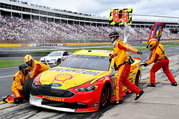 Monster Energy NASCAR Cup Series
Bank of America 500
Charlotte Motor Speedway, Concord, NC
Sunday 8 October 2017
Joey Logano, Team Penske, Shell Pennzoil Ford Fusion
World Copyright: Rusty Jarrett
LAT Images Monster Energy NASCAR Cup Series
Bank of America 500
Charlotte Motor Speedway, Concord, NC
Sunday 8 October 2017
Joey Logano, Team Penske, Shell Pennzoil Ford Fusion
World Copyright: Rusty Jarrett
LAT Images