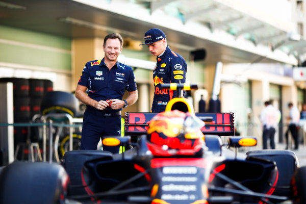 Yas Marina Circuit, Abu Dhabi, United Arab Emirates.
Sunday 26 November 2017.
Christian Horner, Team Principal, Red Bull Racing, and Max Verstappen, Red Bull.
World Copyright: Andy Hone/LAT Images 
ref: Digital Image _ONY2575