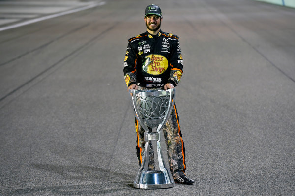 Monster Energy NASCAR Cup Series
Ford EcoBoost 400
Homestead-Miami Speedway, Homestead, FL USA
Monday 20 November 2017
Martin Truex Jr, Furniture Row Racing, Bass Pro Shops / Tracker Boats Toyota Camry celebrates winning the 2017 Monster Energy Cup Series Championship
World Copyright: Nigel Kinrade
LAT Images Monster Energy NASCAR Cup Series
Ford EcoBoost 400
Homestead-Miami Speedway, Homestead, FL USA
Monday 20 November 2017
Martin Truex Jr, Furniture Row Racing, Bass Pro Shops / Tracker Boats Toyota Camry celebrates winning the 2017 Monster Energy Cup Series Championship
World Copyright: Nigel Kinrade
LAT Images