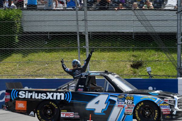 NASCAR Camping World Truck Series
Overton?s 150
Pocono Raceway, Long Pond, PA USA
Saturday 29 July 2017
Christopher Bell, SiriusXM Toyota Tundra, does a burnout after winning
World Copyright: John K Harrelson
LAT Images