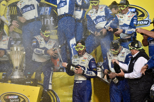 18-20 November, 2016, Homestead, Florida USA
Jimmie Johnson Championship Victory Lane Celebrations
© 2016, Nigel Kinrade
LAT Photo USA 18-20 November, 2016, Homestead, Florida USA
Jimmie Johnson Championship Victory Lane Celebrations
© 2016, Nigel Kinrade
LAT Photo USA