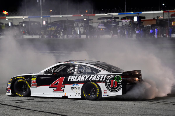 Monster Energy NASCAR Cup Series
Folds of Honor Quik Trip 500
Atlanta Motor Speedway, Hampton, GA USA
Sunday 25 February 2018
Kevin Harvick, Stewart-Haas Racing, Jimmy John's Ford Fusion celebrates his win
World Copyright: Nigel Kinrade
NKP / LAT Images Monster Energy NASCAR Cup Series
Folds of Honor Quik Trip 500
Atlanta Motor Speedway, Hampton, GA USA
Sunday 25 February 2018
Kevin Harvick, Stewart-Haas Racing, Jimmy John's Ford Fusion celebrates his win
World Copyright: Nigel Kinrade
NKP / LAT Images