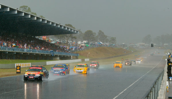 Australian V8 Supercars, Round 13, Eastern Creek, Sydney. 30th Nov 2003.
Ford driver Marcos Ambrose takes victory in race 2 to win the 2003 V8 Supercar Championship at the VIP Petfoods Main Event at Eastern Creek International Raceway 20km west of Sydney NSW, Australia.
Photo: Mark Horsburgh/LAT Photographic