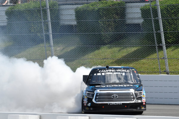 NASCAR Camping World Truck Series
Overton?s 150
Pocono Raceway, Long Pond, PA USA
Saturday 29 July 2017
Christopher Bell, SiriusXM Toyota Tundra, does a burnout after winning
World Copyright: John K Harrelson
LAT Images NASCAR Camping World Truck Series
Overton?s 150
Pocono Raceway, Long Pond, PA USA
Saturday 29 July 2017
Christopher Bell, SiriusXM Toyota Tundra, does a burnout after winning
World Copyright: John K Harrelson
LAT Images