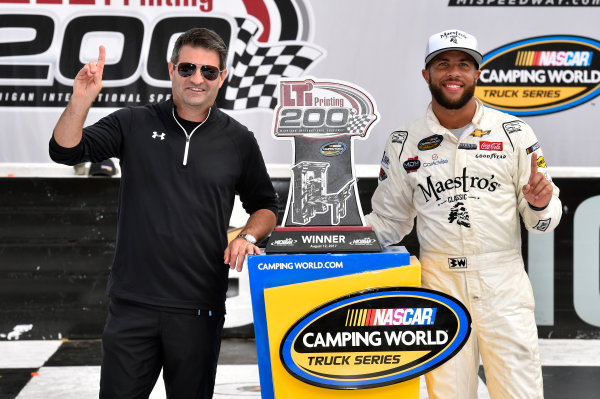 NASCAR Camping World Truck Series
LTI Printing 200
Michigan International Speedway, Brooklyn, MI USA
Saturday 12 August 2017
Darrell Wallace Jr, Maestro's Classic Chevrolet Silverado celebrates in Victory Lane
World Copyright: Nigel Kinrade
LAT Images NASCAR Camping World Truck Series
LTI Printing 200
Michigan International Speedway, Brooklyn, MI USA
Saturday 12 August 2017
Darrell Wallace Jr, Maestro's Classic Chevrolet Silverado celebrates in Victory Lane
World Copyright: Nigel Kinrade
LAT Images