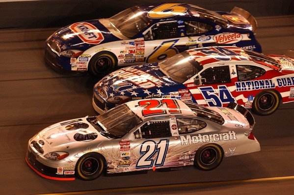 Three wide racing in a seventy lap exhibition race (Top to Bottom): Seventeenth placed Mark Martin (USA) Viagra Ford; thirteenth placed Todd Bodine (USA) Discover Card Ford; Ricky Rudd (USA) Motorcraft Quality Parts Ford who finished eighth.
Budweiser Shootout, Daytona International Speedway, Florida, USA, 8 February 2003.
DIGITAL IMAGE
Three wide racing in a seventy lap exhibition race (Top to Bottom): Seventeenth placed Mark Martin (USA) Viagra Ford; thirteenth placed Todd Bodine (USA) Discover Card Ford; Ricky Rudd (USA) Motorcraft Quality Parts Ford who finished eighth.
Budweiser Shootout, Daytona International Speedway, Florida, USA, 8 February 2003.
DIGITAL IMAGE