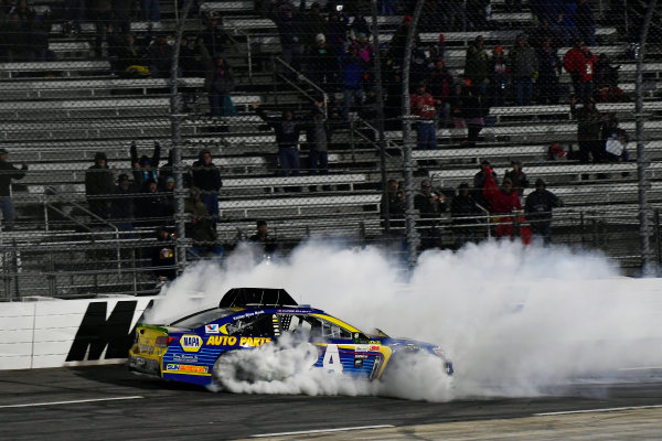 Monster Energy NASCAR Cup Series
First Data 500
Martinsville Speedway, Martinsville VA USA
Sunday 29 October 2017
Chase Elliott, Hendrick Motorsports, NAPA Chevrolet SS crash
World Copyright: Scott R LePage
LAT Images
ref: Digital Image lepage-171029-mart-9279