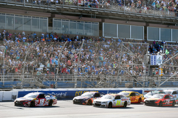 Monster Energy NASCAR Cup Series
GEICO 500
Talladega Superspeedway, Talladega, AL USA
Sunday 7 May 2017
Kyle Busch, Joe Gibbs Racing, Skittles Red, White, & Blue Toyota Camry and Chase Elliott, Hendrick Motorsports, Hooters Chevrolet SS
World Copyright: Nigel Kinrade
LAT Images
ref: Digital Image 17TAL1nk07117 Monster Energy NASCAR Cup Series
GEICO 500
Talladega Superspeedway, Talladega, AL USA
Sunday 7 May 2017
Kyle Busch, Joe Gibbs Racing, Skittles Red, White, & Blue Toyota Camry and Chase Elliott, Hendrick Motorsports, Hooters Chevrolet SS
World Copyright: Nigel Kinrade
LAT Images
ref: Digital Image 17TAL1nk07117