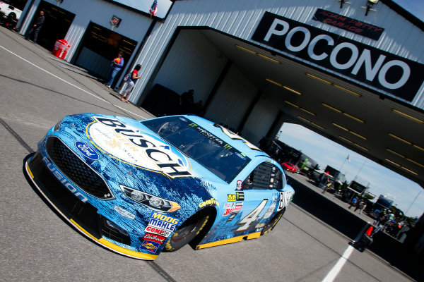 Monster Energy NASCAR Cup Series
AXALTA presents the Pocono 400
Pocono Raceway, Long Pond, PA USA
Friday 9 June 2017
Kevin Harvick, Stewart-Haas Racing, Busch Beer Ford Fusion
World Copyright: Lesley Ann Miller
LAT Images
ref: Digital Image lam_170609POC10280