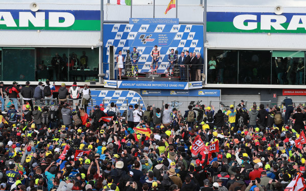 2017 MotoGP Championship - Round 16
Phillip Island, Australia.
Sunday 22 October 2017
Podium: race winner Marc Marquez, Repsol Honda Team, second place Valentino Rossi, Yamaha Factory Racing, third place Maverick Viñales, Yamaha Factory Racing
World Copyright: Gold and Goose / LAT Images
ref: Digital Image 24382 2017 MotoGP Championship - Round 16
Phillip Island, Australia.
Sunday 22 October 2017
Podium: race winner Marc Marquez, Repsol Honda Team, second place Valentino Rossi, Yamaha Factory Racing, third place Maverick Viñales, Yamaha Factory Racing
World Copyright: Gold and Goose / LAT Images
ref: Digital Image 24382