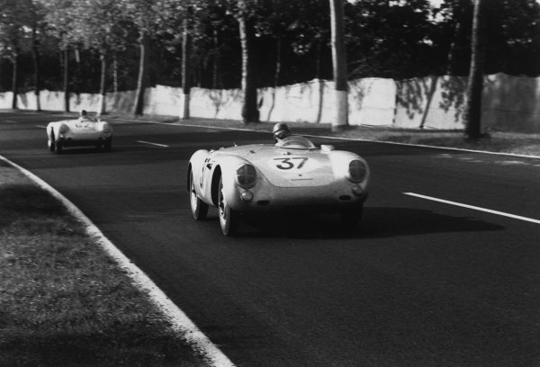 Le Mans, France. 11 - 12 June 1955.
Helmut Polensky/Richard von Frankenberg (Porsche 550 RS Spyder), 4th position, leads Helmut Glockler/Jaroslav Juhan (Porsche 550 RS Spyder), 6th position, action. 
World Copyright: LAT Photographic.
Ref:  302 - 20.