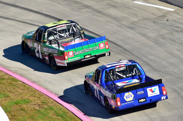 28-29 October, 2016, Martinsville, Virginia USA
Johnny Sauter, Chase Elliott
?2016, John Harrelson / LAT Photo USA 28-29 October, 2016, Martinsville, Virginia USA
Johnny Sauter, Chase Elliott
?2016, John Harrelson / LAT Photo USA