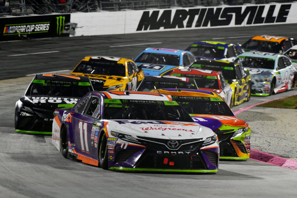 Monster Energy NASCAR Cup Series
First Data 500
Martinsville Speedway, Martinsville VA USA
Sunday 29 October 2017
Final restart Kyle Busch, Joe Gibbs Racing, M&M's Halloween Toyota Camry, Kyle Busch, Joe Gibbs Racing, M&M's Halloween Toyota Camry
World Copyright: Scott R LePage
LAT Images
ref: Digital Image lepage-171029-mart-9309