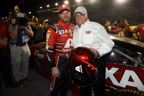 Monster Energy NASCAR Cup Series
Ford EcoBoost 400
Homestead-Miami Speedway, Homestead, FL USA
Sunday 19 November 2017
Dale Earnhardt Jr, Hendrick Motorsports, Axalta Chevrolet SS and Car owner Rick Hendrick.
World Copyright: John K Harrelson
LAT Images