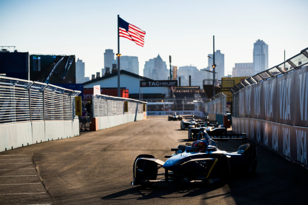 2016/2017 FIA Formula E Championship.
Round 10 - New York City ePrix, Brooklyn, New York, USA.
Sunday 16 July 2017.
Pierre Gasly (FRA), Renault e.Dams, Spark-Renault, Renault Z.E 16.
Photo: Sam Bloxham/LAT/Formula E
ref: Digital Image _J6I4156 2016/2017 FIA Formula E Championship.
Round 10 - New York City ePrix, Brooklyn, New York, USA.
Sunday 16 July 2017.
Pierre Gasly (FRA), Renault e.Dams, Spark-Renault, Renault Z.E 16.
Photo: Sam Bloxham/LAT/Formula E
ref: Digital Image _J6I4156