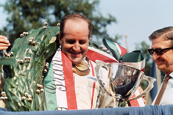 Monza, Italy.
6-8 September 1968.
Denny Hulme (McLaren Ford) 1st position.
Ref-35mm 68 ITA 90.
World Copyright - LAT Photographic