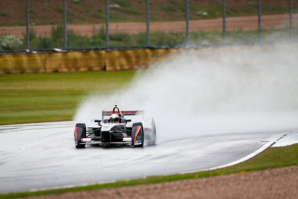 FIA Formula E Championship 2015/16.
Pre-season Testing Session One.
Jerome D'Ambrosio (FRA) Dragon Racing - Venturi VM200-FE-01
Donnington Park Racecourse, Derby, England.
Monday 10 August 2015
Photo: Adam Warner/LAT/Autocar
ref: Digital Image _L5R8288
FIA Formula E Championship 2015/16.
Pre-season Testing Session One.
Jerome D'Ambrosio (FRA) Dragon Racing - Venturi VM200-FE-01
Donnington Park Racecourse, Derby, England.
Monday 10 August 2015
Photo: Adam Warner/LAT/Autocar
ref: Digital Image _L5R8288