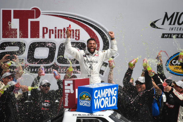 NASCAR Camping World Truck Series
LTI Printing 200
Michigan International Speedway, Brooklyn, MI USA
Saturday 12 August 2017
Darrell Wallace Jr, Maestro's Classic Chevrolet Silverado celebrates in victory lane
World Copyright: Logan Whitton
LAT Images NASCAR Camping World Truck Series
LTI Printing 200
Michigan International Speedway, Brooklyn, MI USA
Saturday 12 August 2017
Darrell Wallace Jr, Maestro's Classic Chevrolet Silverado celebrates in victory lane
World Copyright: Logan Whitton
LAT Images