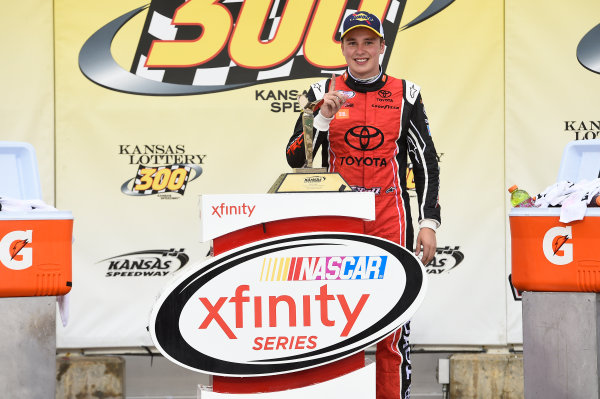 NASCAR XFINITY Series
Kansas Lottery 300
Kansas Speedway, Kansas City, KS USA
Saturday 21 October 2017
Christopher Bell, JBL Toyota Camry, Celebrates in Victory Lane.
World Copyright: John K Harrelson
LAT Images NASCAR XFINITY Series
Kansas Lottery 300
Kansas Speedway, Kansas City, KS USA
Saturday 21 October 2017
Christopher Bell, JBL Toyota Camry, Celebrates in Victory Lane.
World Copyright: John K Harrelson
LAT Images