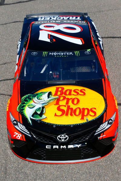 2017 Monster Energy NASCAR Cup Series - Camping World 500
Phoenix International Raceway - Avondale, AZ USA
Friday 17 March 2017
Martin Truex Jr, Bass Pro Shops/TRACKER BOATS Toyota Camry
World Copyright: Russell LaBounty/LAT Images
ref: Digital Image 17PHX1rl_0750