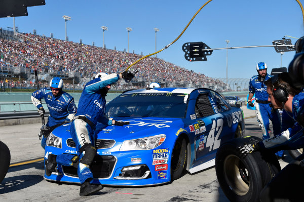 Monster Energy NASCAR Cup Series
Ford EcoBoost 400
Homestead-Miami Speedway, Homestead, FL USA
Sunday 19 November 2017
Kyle Larson, Chip Ganassi Racing, Credit One / DC Solar Chevrolet SS
World Copyright: Nigel Kinrade
LAT Images Monster Energy NASCAR Cup Series
Ford EcoBoost 400
Homestead-Miami Speedway, Homestead, FL USA
Sunday 19 November 2017
Kyle Larson, Chip Ganassi Racing, Credit One / DC Solar Chevrolet SS
World Copyright: Nigel Kinrade
LAT Images