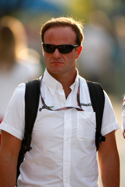 Sepang, Kuala Lumpur, Malaysia
2nd April 2009
Rubens Barrichello, Brawn GP BGP001 Mercedes. Portrait.
World Copyright: Glenn Dunbar/LAT Photographic
ref: Digital Image _O9T3581