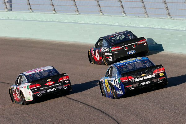 Monster Energy NASCAR Cup Series
Ford EcoBoost 400
Homestead-Miami Speedway, Homestead, FL USA
Sunday 19 November 2017
Michael McDowell, Leavine Family Racing, Chevrolet SS, Trevor Bayne, Roush Fenway Racing, Roush Performance Ford Fusion and Austin Dillon, Richard Childress Racing, Dow WeatherTech Chevrolet SS
World Copyright: Russell LaBounty
LAT Images Monster Energy NASCAR Cup Series
Ford EcoBoost 400
Homestead-Miami Speedway, Homestead, FL USA
Sunday 19 November 2017
Michael McDowell, Leavine Family Racing, Chevrolet SS, Trevor Bayne, Roush Fenway Racing, Roush Performance Ford Fusion and Austin Dillon, Richard Childress Racing, Dow WeatherTech Chevrolet SS
World Copyright: Russell LaBounty
LAT Images