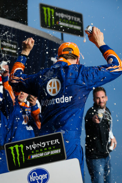 2017 Monster Energy NASCAR Cup Series - Fold of Honor QuikTrip 500
Atlanta Motor Speedway, Hampton, GA USA
Sunday 5 March 2017
Brad Keselowski win and celebration
World Copyright: Barry Cantrell/LAT Images
ref: Digital Image 17ATLbc4960