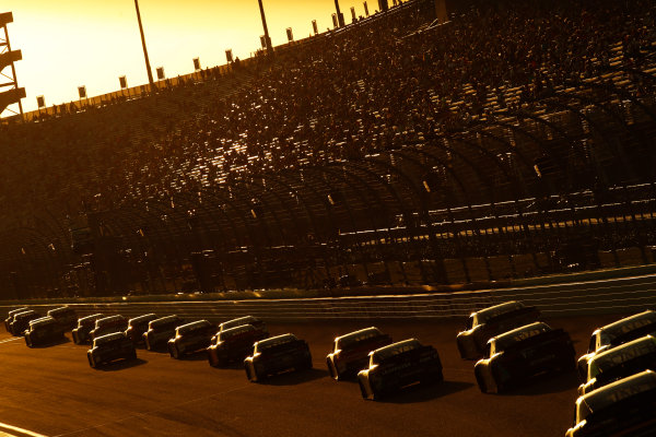 NASCAR XFINITY Series
Ford EcoBoost 300
Homestead-Miami Speedway, Homestead, FL USA
Saturday 18 November 2017
Cole Custer, Haas Automation Ford Mustang leads the field into the sunset
World Copyright: Michael L. Levitt
LAT Images