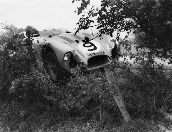 Le Mans, France. 12-13 June 1954
Jean Behra pushes his Gordini T24S as it retires with ignition failure during the night. Behra shared with Andre Simon
World Copyright: LAT PhotographicRef: Autosport b&W print. Published: Autosport, 18/6/1954 p782 Le Mans, France. 12-13 June 1954
Jean Behra pushes his Gordini T24S as it retires with ignition failure during the night. Behra shared with Andre Simon
World Copyright: LAT PhotographicRef: Autosport b&W print. Published: Autosport, 18/6/1954 p782