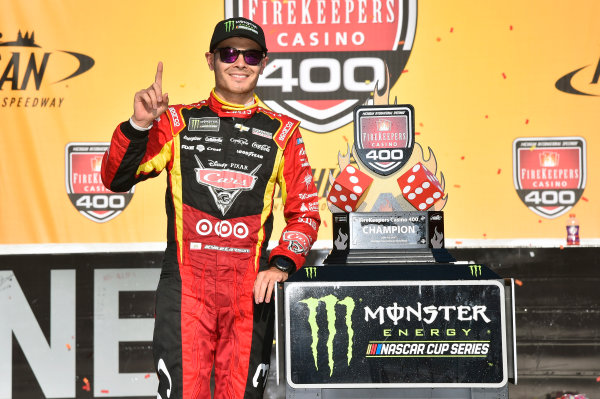 Monster Energy NASCAR Cup Series
FireKeepers Casino 400
Michigan International Speedway, Brooklyn, MI USA
Sunday 18 June 2017
Kyle Larson, Chip Ganassi Racing, Cars 3 Target Chevrolet SS celebrates his win in Victory Lane
World Copyright: Nigel Kinrade
LAT Images Monster Energy NASCAR Cup Series
FireKeepers Casino 400
Michigan International Speedway, Brooklyn, MI USA
Sunday 18 June 2017
Kyle Larson, Chip Ganassi Racing, Cars 3 Target Chevrolet SS celebrates his win in Victory Lane
World Copyright: Nigel Kinrade
LAT Images