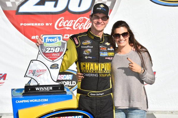 21-22 October, 2016, Talladega, Alabama USA
Grant Enfinger wins at Talladega
©2016, John Harrelson / LAT Photo USA 21-22 October, 2016, Talladega, Alabama USA
Grant Enfinger wins at Talladega
©2016, John Harrelson / LAT Photo USA