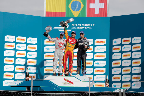 2014/2015 FIA Formula E Championship.
Berlin ePrix, Berlin Tempelhof Airport, Germany.
Saturday 23 May 2015
Podium. 1st, Lucas di Grassi (BRA)/Audi Abt Sport - Spark-Renault SRT_01E, 2nd, Jerome D'Ambrosio (BEL)/Dragon Racing - Spark-Renault SRT_01E and 3rd, Sebastien Buemi (SWI)/E.dams Renault - Spark-Renault SRT_01E.
Photo: Andrew Ferraro/LAT/Formula E
ref: Digital Image _MG_7624
2014/2015 FIA Formula E Championship.
Berlin ePrix, Berlin Tempelhof Airport, Germany.
Saturday 23 May 2015
Podium. 1st, Lucas di Grassi (BRA)/Audi Abt Sport - Spark-Renault SRT_01E, 2nd, Jerome D'Ambrosio (BEL)/Dragon Racing - Spark-Renault SRT_01E and 3rd, Sebastien Buemi (SWI)/E.dams Renault - Spark-Renault SRT_01E.
Photo: Andrew Ferraro/LAT/Formula E
ref: Digital Image _MG_7624