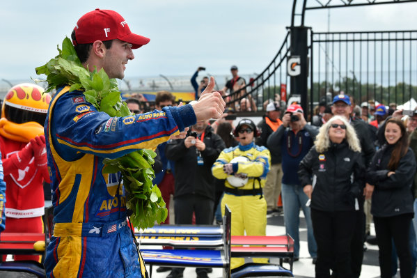 Verizon IndyCar Series
IndyCar Grand Prix at the Glen
Watkins Glen International, Watkins Glen, NY USA
Sunday 3 September 2017
Alexander Rossi, Curb Andretti Herta Autosport with Curb-Agajanian Honda celebrates the win in Victory Lane
World Copyright: Scott R LePage
LAT Images Verizon IndyCar Series
IndyCar Grand Prix at the Glen
Watkins Glen International, Watkins Glen, NY USA
Sunday 3 September 2017
Alexander Rossi, Curb Andretti Herta Autosport with Curb-Agajanian Honda celebrates the win in Victory Lane
World Copyright: Scott R LePage
LAT Images