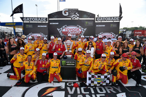 Monster Energy NASCAR Cup Series
Toyota Owners 400
Richmond International Raceway, Richmond, VA USA
Sunday 30 April 2017
Joey Logano, Team Penske, Shell Pennzoil Ford Fusion wins.
World Copyright: Rusty Jarrett
LAT Images
ref: Digital Image 17RIC1rj_4428 Monster Energy NASCAR Cup Series
Toyota Owners 400
Richmond International Raceway, Richmond, VA USA
Sunday 30 April 2017
Joey Logano, Team Penske, Shell Pennzoil Ford Fusion wins.
World Copyright: Rusty Jarrett
LAT Images
ref: Digital Image 17RIC1rj_4428