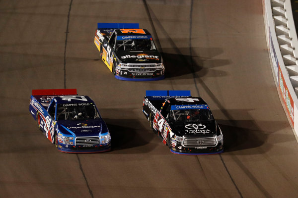 12 November, 2016, Avondale, Arizona, USA
Tyler Reddick, Christopher Bell, Johnny Sauter
?2016, Michael L. Levitt
LAT Photo USA 12 November, 2016, Avondale, Arizona, USA
Tyler Reddick, Christopher Bell, Johnny Sauter
?2016, Michael L. Levitt
LAT Photo USA