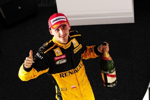 After eight seasons out, Robert Kubica has announced his return to the grid for 2019.
