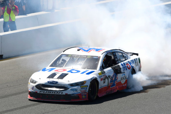 Monster Energy NASCAR Cup Series
Toyota/Save Mart 350
Sonoma Raceway, Sonoma, CA USA
Sunday 25 June 2017
Kevin Harvick, Stewart-Haas Racing, Mobil 1 Ford Fusion celebrates his win
World Copyright: Nigel Kinrade
LAT Images Monster Energy NASCAR Cup Series
Toyota/Save Mart 350
Sonoma Raceway, Sonoma, CA USA
Sunday 25 June 2017
Kevin Harvick, Stewart-Haas Racing, Mobil 1 Ford Fusion celebrates his win
World Copyright: Nigel Kinrade
LAT Images
