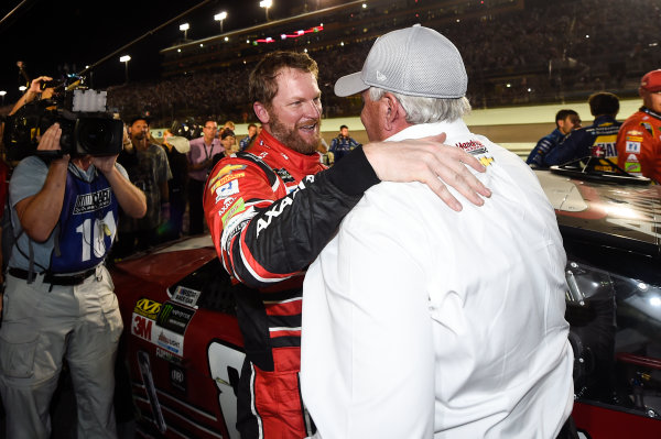 Monster Energy NASCAR Cup Series
Ford EcoBoost 400
Homestead-Miami Speedway, Homestead, FL USA
Sunday 19 November 2017
Dale Earnhardt Jr, Hendrick Motorsports, Axalta Chevrolet SS and Car owner Rick Hendrick.
World Copyright: John K Harrelson
LAT Images Monster Energy NASCAR Cup Series
Ford EcoBoost 400
Homestead-Miami Speedway, Homestead, FL USA
Sunday 19 November 2017
Dale Earnhardt Jr, Hendrick Motorsports, Axalta Chevrolet SS and Car owner Rick Hendrick.
World Copyright: John K Harrelson
LAT Images