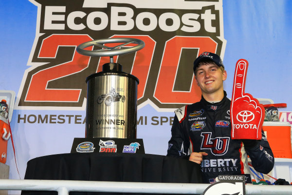 18 November, 2016, Homestead, Florida USA
William Byron wins Ford EcoBoost 200
©2016, Jim Fluharty / LAT Photo USA 18 November, 2016, Homestead, Florida USA
William Byron wins Ford EcoBoost 200
©2016, Jim Fluharty / LAT Photo USA
