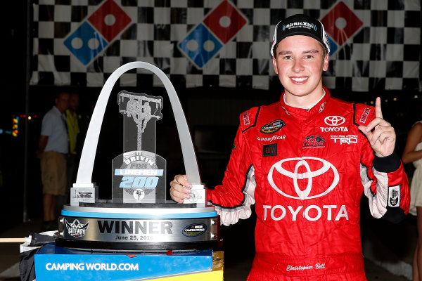 25 June, 2016, Madison, Illinois USA
Christopher Bell celebrates in victory lane
©2016, Russell LaBounty
LAT Photo USA
25 June, 2016, Madison, Illinois USA
Christopher Bell celebrates in victory lane
©2016, Russell LaBounty
LAT Photo USA