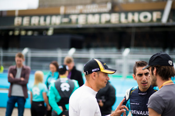2016/2017 FIA Formula E Championship.
Round 7 - Berlin ePrix, Tempelhof Airport, Berlin, Germany.
Stephane Sarrazin (FRA), Techeetah, Spark-Renault, Renault Z.E 16 Sebastien Buemi (SUI), Renault e.Dams, Spark-Renault, Renault Z.E 16 & Jean-Eric Vergne (FRA), Techeetah, Spark-Renault, Renault Z.E 16.
Thursday 8 June 2017.
Photo: Sam Bloxham/LAT/Formula E
ref: Digital Image _W6I6964 2016/2017 FIA Formula E Championship.
Round 7 - Berlin ePrix, Tempelhof Airport, Berlin, Germany.
Stephane Sarrazin (FRA), Techeetah, Spark-Renault, Renault Z.E 16 Sebastien Buemi (SUI), Renault e.Dams, Spark-Renault, Renault Z.E 16 & Jean-Eric Vergne (FRA), Techeetah, Spark-Renault, Renault Z.E 16.
Thursday 8 June 2017.
Photo: Sam Bloxham/LAT/Formula E
ref: Digital Image _W6I6964